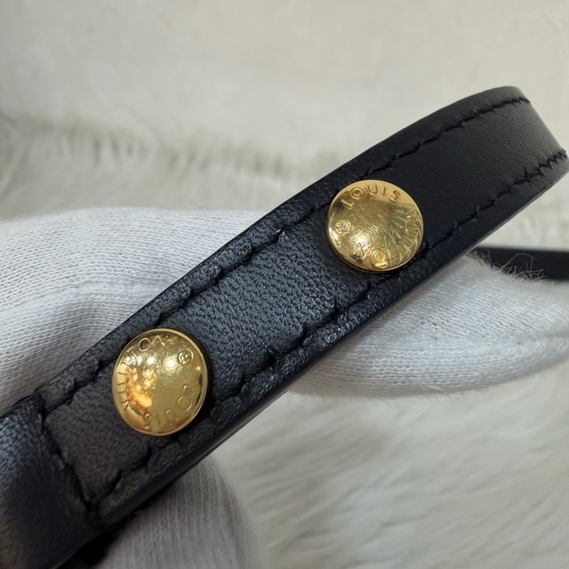 LV M44020 Neo NOE 字紋 老花 黑色 斜背包 肩背包 水桶包 束口包-59