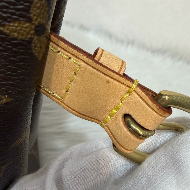 LV M51156 原花 老花 字紋 手提包 便當包 小 午休包 名媛包 晚宴包 手拿包 熱門款-16