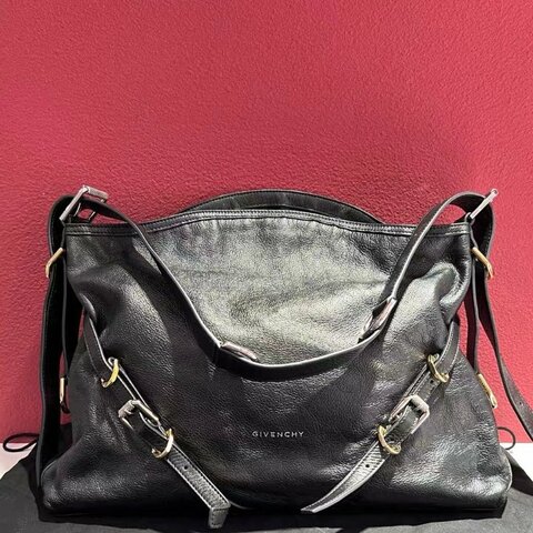 givenchy黑銀中號 voyou肩背包 40*6.5*27cm 98新配件塵袋