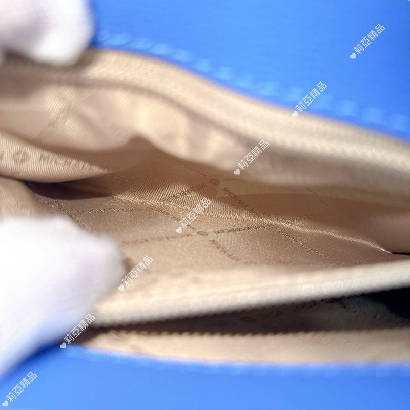 莉亞精品♡ MK 寶石藍立體金釦翻蓋包 二手美包-16