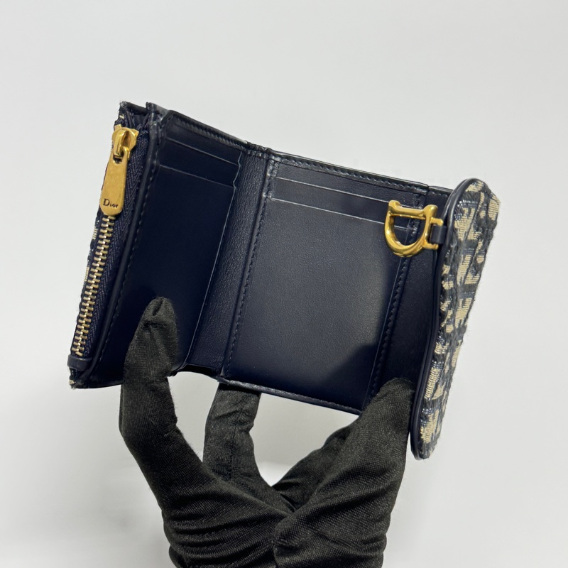 【超!級!新】 Dior Saddle 馬鞍老花短夾 全配🎁(專櫃24,000)-11