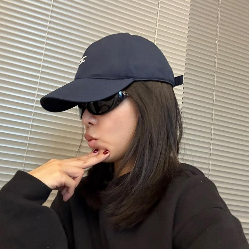 💎Han's house精品服飾💎celine 凱旋門 刺繡 帽子-2