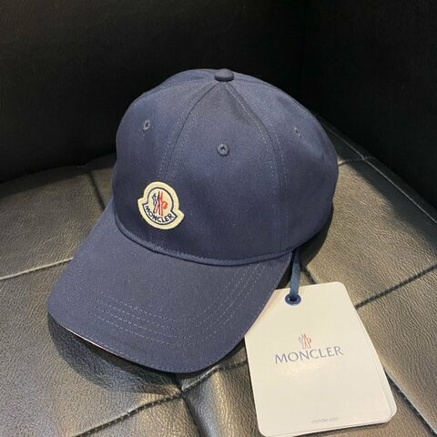 💎Han's house精品服飾💎 moncler 刺繡 LOGO 帽子