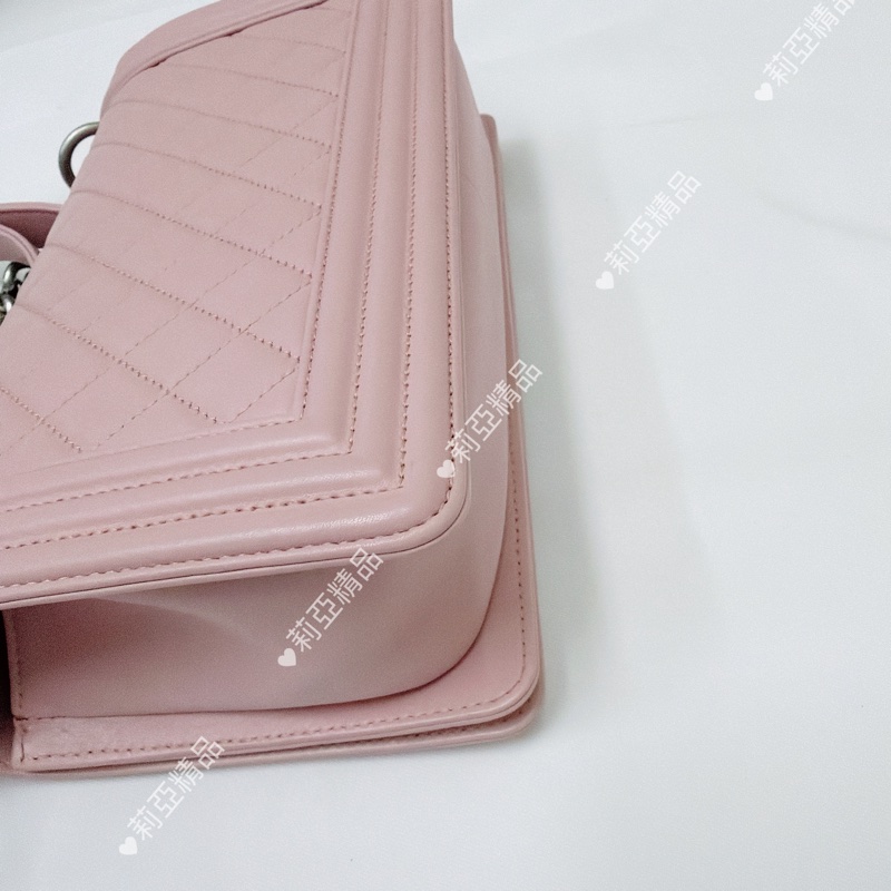 莉亞精品♡Chanel Boy25 櫻花粉銀釦 二手美包-11