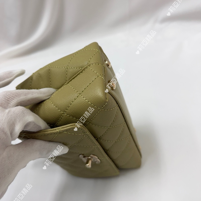 莉亞精品♡ Chanel mini handle 芥末黃金釦 近新美包-8