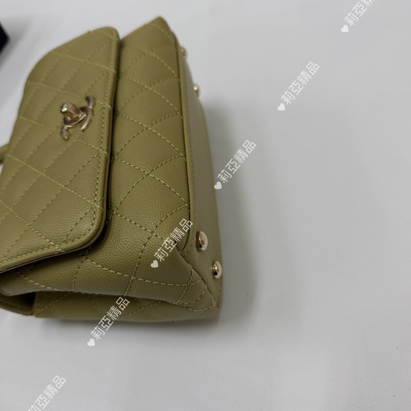 莉亞精品♡ Chanel mini handle 芥末黃金釦 近新美包-10
