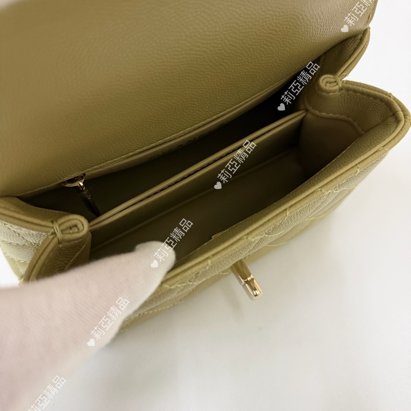 莉亞精品♡ Chanel mini handle 芥末黃金釦 近新美包-13