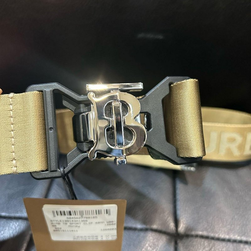 💎Han's house精品服飾💎Burberry 皮帶 寬4CM 現貨90-7