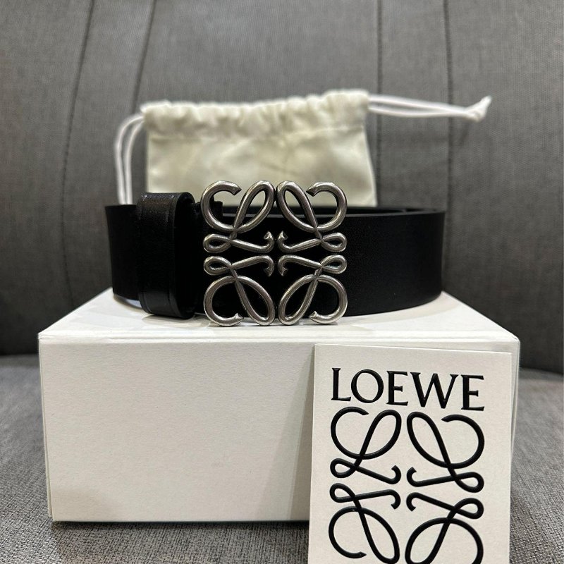 💎Han's house精品服飾💎 LOEWE Anagram 小牛皮 寬4CM 皮帶 現貨 100 ~ 120 原價24000-0