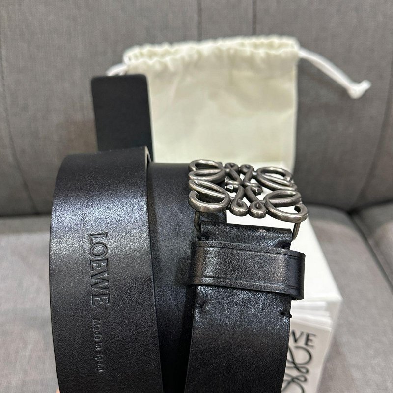 💎Han's house精品服飾💎 LOEWE Anagram 小牛皮 寬4CM 皮帶 現貨 100 ~ 120 原價24000-2