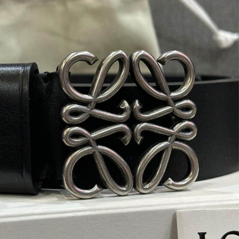 💎Han's house精品服飾💎 LOEWE Anagram 小牛皮 寬4CM 皮帶 現貨 100 ~ 120 原價24000-5