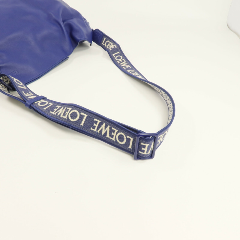 LOEWE 牛皮皮革Flamenco Clutch肩背袋-4