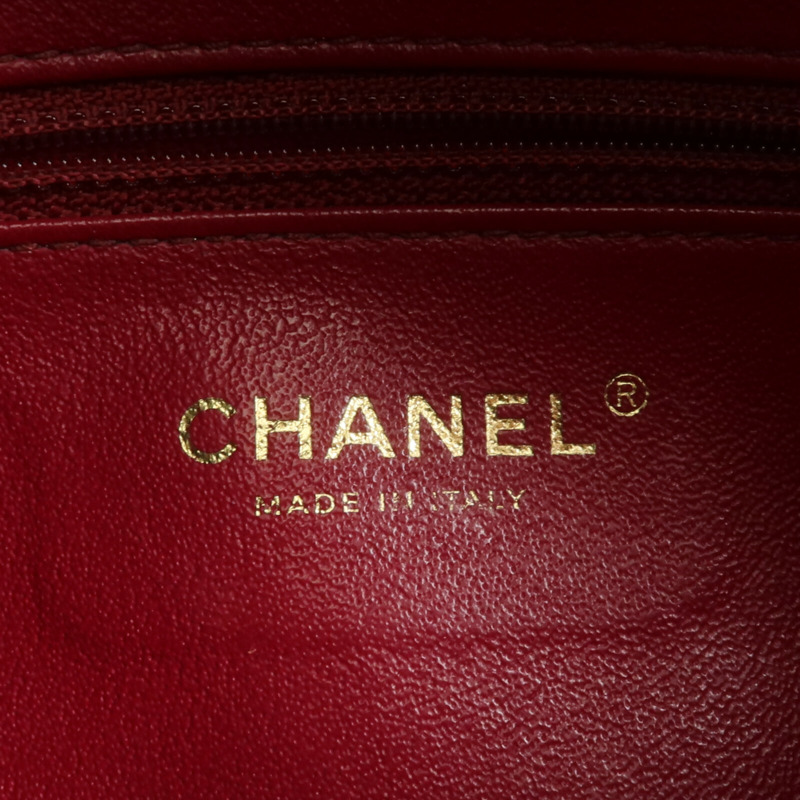 CHANEL 牛皮皮革Filigree Waist Bag金扣腰包-15