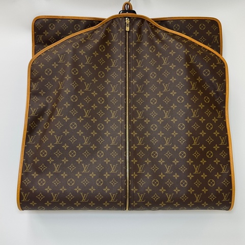 Louis Vuitton Monogram 帆布西裝套