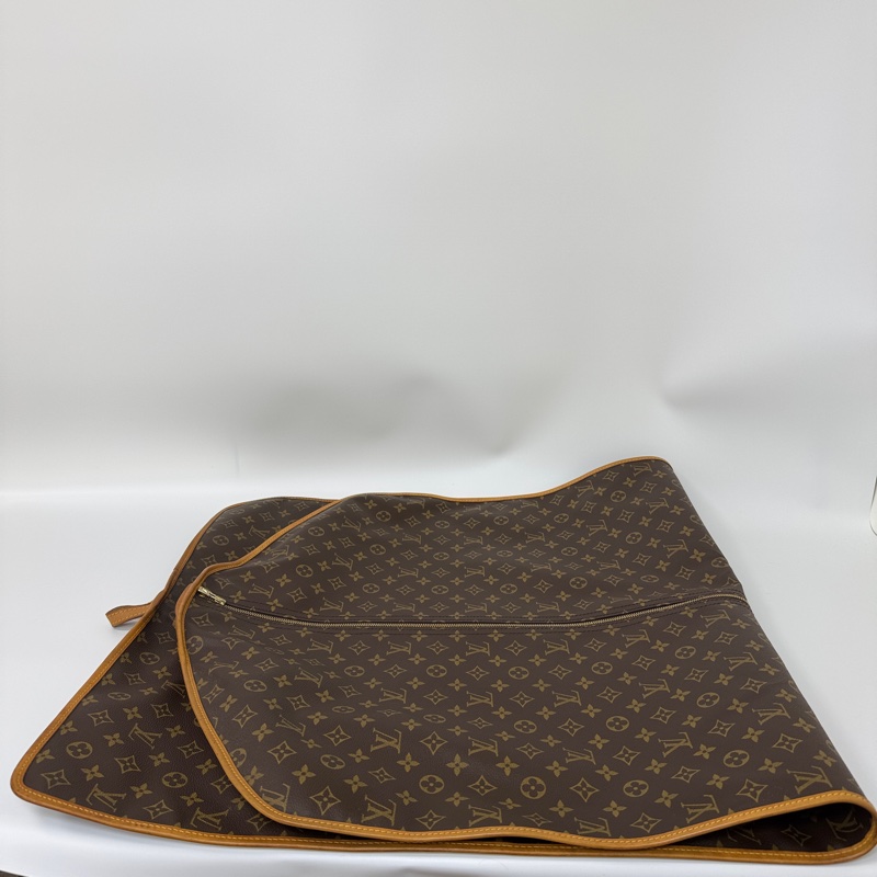 Louis Vuitton Monogram 帆布西裝套-3