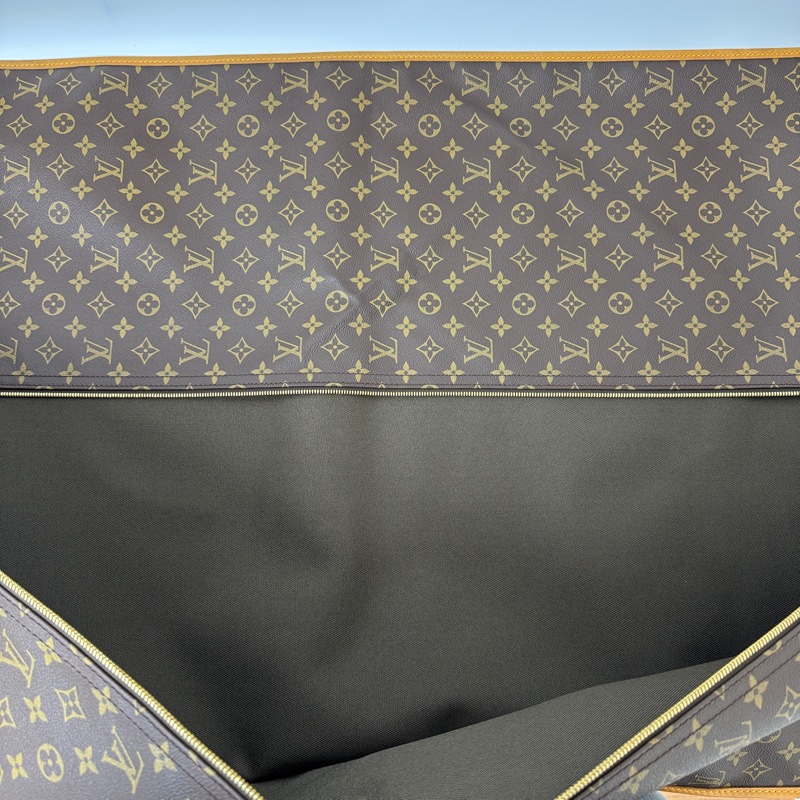 Louis Vuitton Monogram 帆布西裝套-8