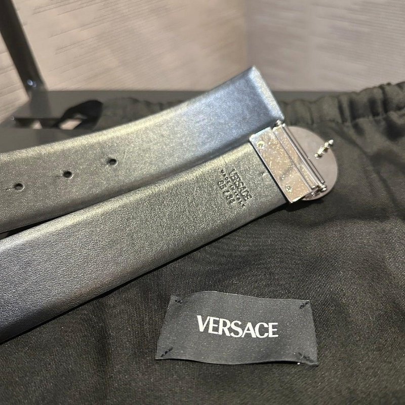 💎Han's house精品服飾💎VERSACE 凡賽斯 女神頭 鱷魚紋 壓花 皮帶 雙面用 義大利製 寬4CM 現貨85 原價24500-5