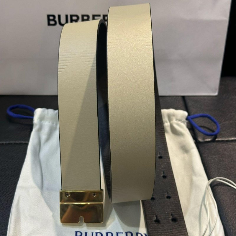 💎Han's house精品服飾💎Burberry 格紋 壓紋 小牛皮 皮帶 雙面用 寬3.5 現貨 原價18900-3