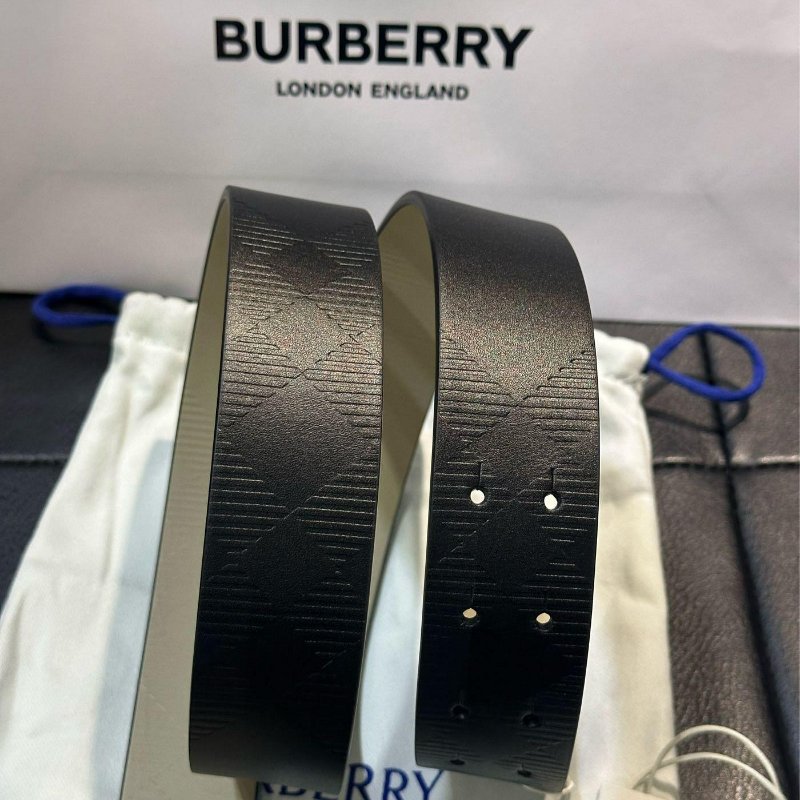 💎Han's house精品服飾💎Burberry 格紋 壓紋 小牛皮 皮帶 雙面用 寬3.5 現貨 原價18900-4