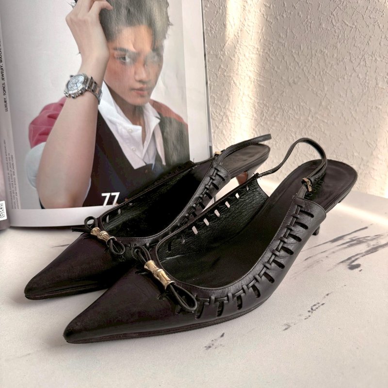 💥可休閒可正式 GUCCI 黑色尖頭竹節低跟鞋-0