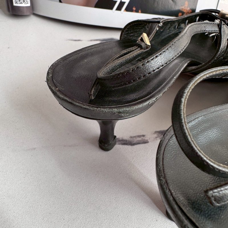 💥可休閒可正式 GUCCI 黑色尖頭竹節低跟鞋-2