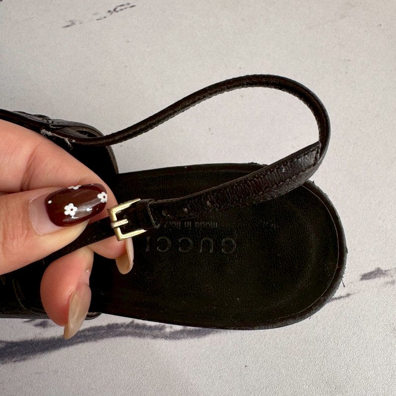 💥可休閒可正式 GUCCI 黑色尖頭竹節低跟鞋-13