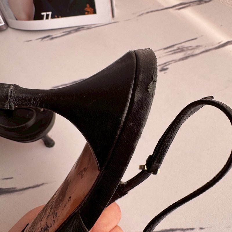 💥可休閒可正式 GUCCI 黑色尖頭竹節低跟鞋-18