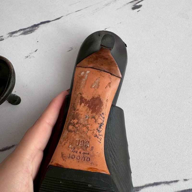 💥可休閒可正式 GUCCI 黑色尖頭竹節低跟鞋-21