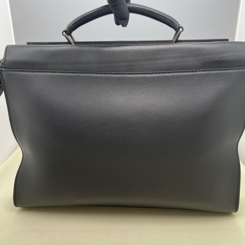 98新FENDI/芬迪 小惡魔 peekaboo 全皮男士公文包 尺寸:37✖️28✖️cm 附件: 塵袋 肩帶 (-1