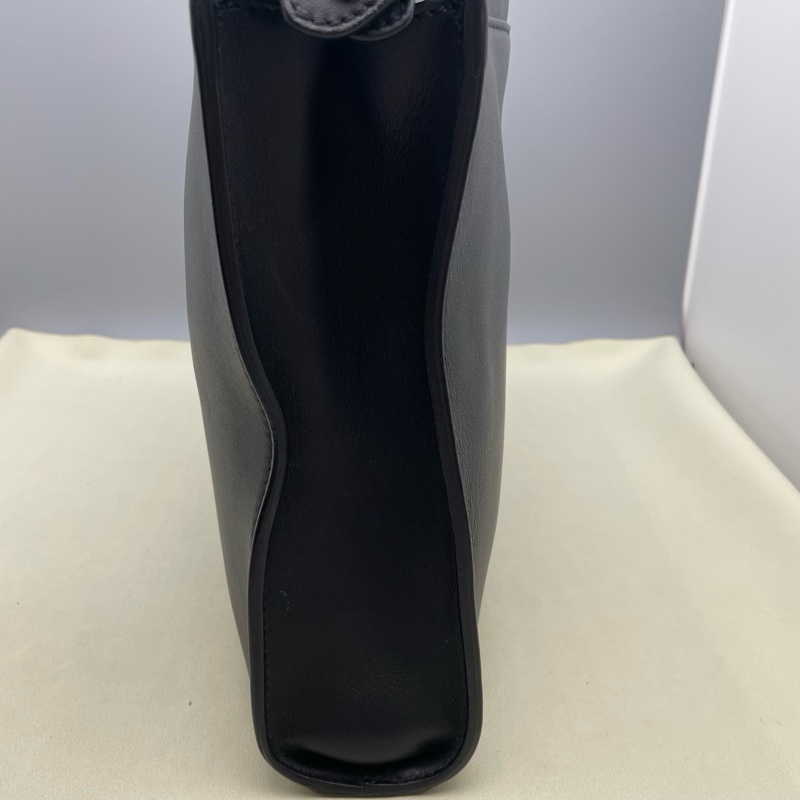 98新FENDI/芬迪 小惡魔 peekaboo 全皮男士公文包 尺寸:37✖️28✖️cm 附件: 塵袋 肩帶 (-3