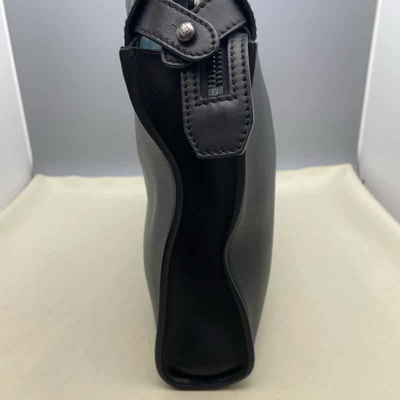 98新FENDI/芬迪 小惡魔 peekaboo 全皮男士公文包 尺寸:37✖️28✖️cm 附件: 塵袋 肩帶 (-4