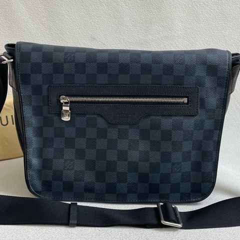 LouisVuitton 路易威登 郵差包 經典黑棋盤包身 簡約大氣有耐用  30*26*9