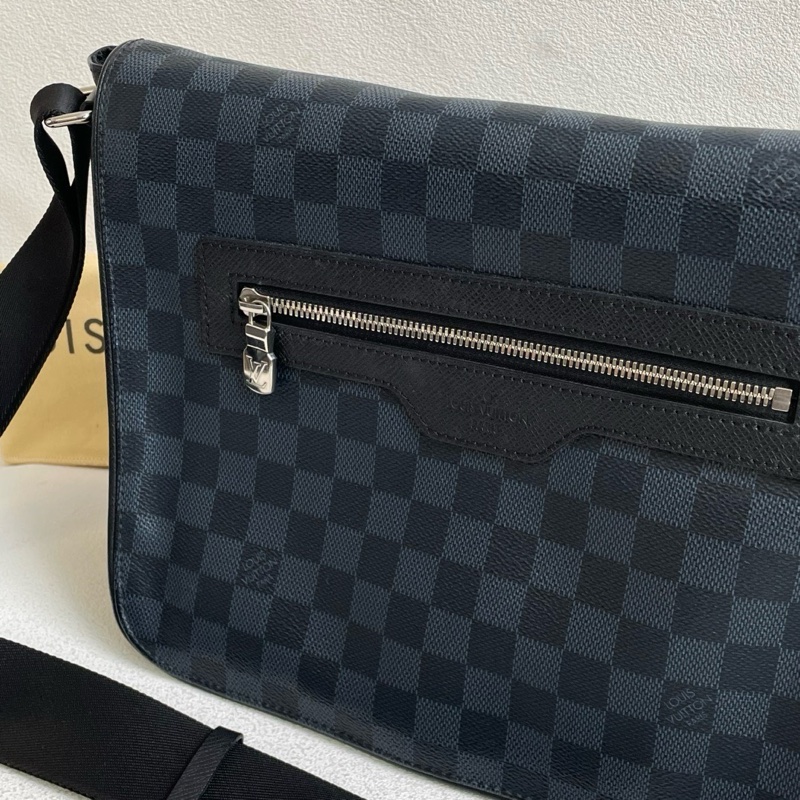 LouisVuitton 路易威登 郵差包 經典黑棋盤包身 簡約大氣有耐用  30*26*9-1