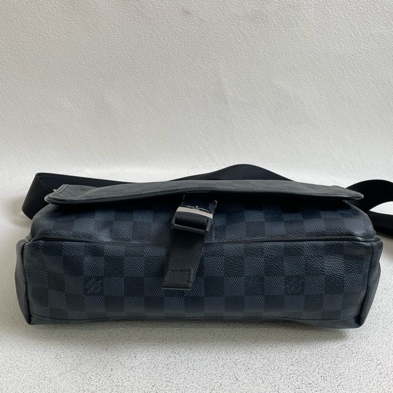 LouisVuitton 路易威登 郵差包 經典黑棋盤包身 簡約大氣有耐用  30*26*9-3