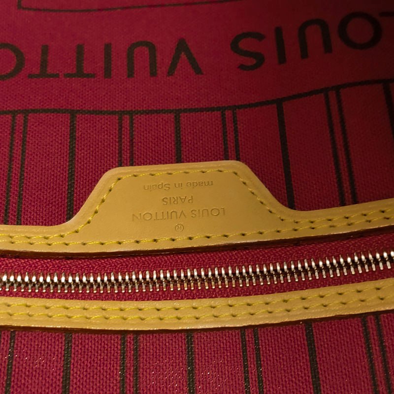 Louis Vuitton (LV)Neverfull中號植鞣革Monogram印花束帶單肩包晶片款-9