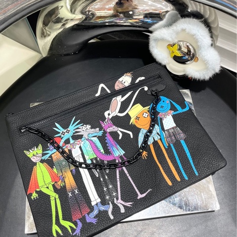 LV 春夏秀款A4 Pouch