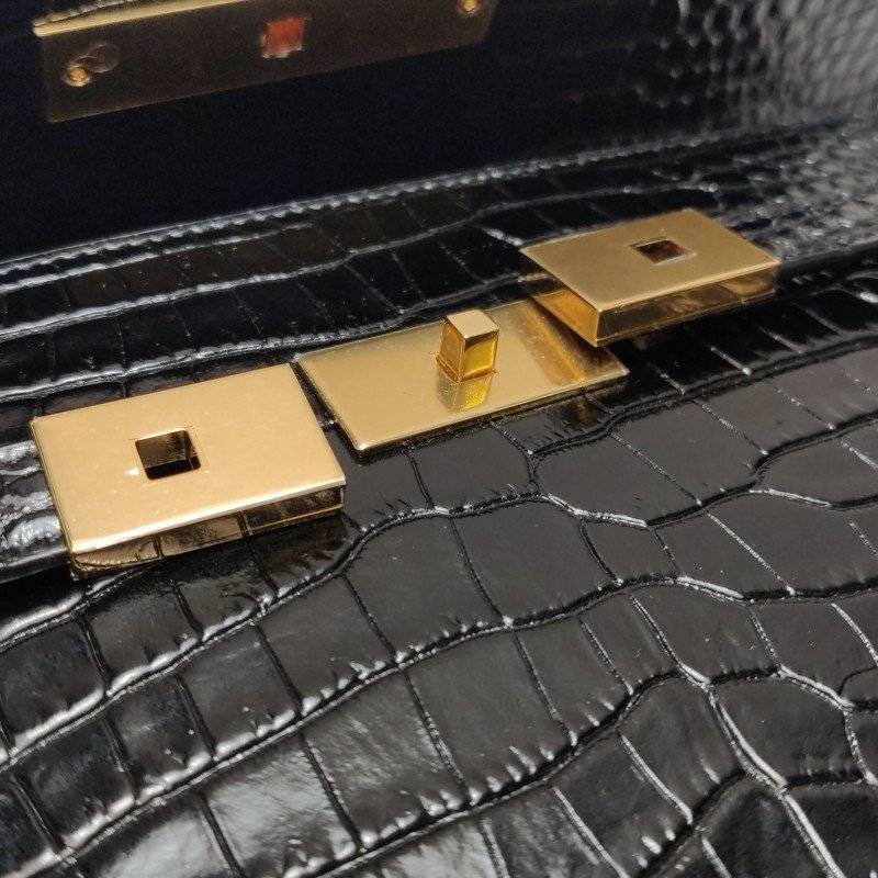 Saint Laurent Manhattan牛皮鱷魚紋純色金屬鎖 扣單肩包-11