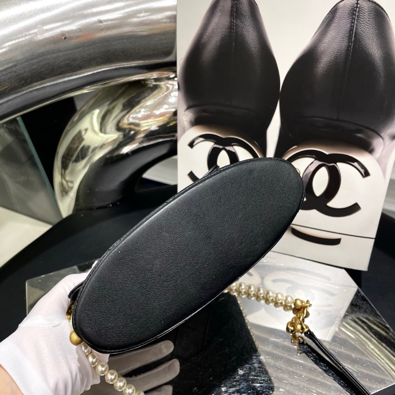 Chanel香奈儿黑金珍珠链条hobo-1