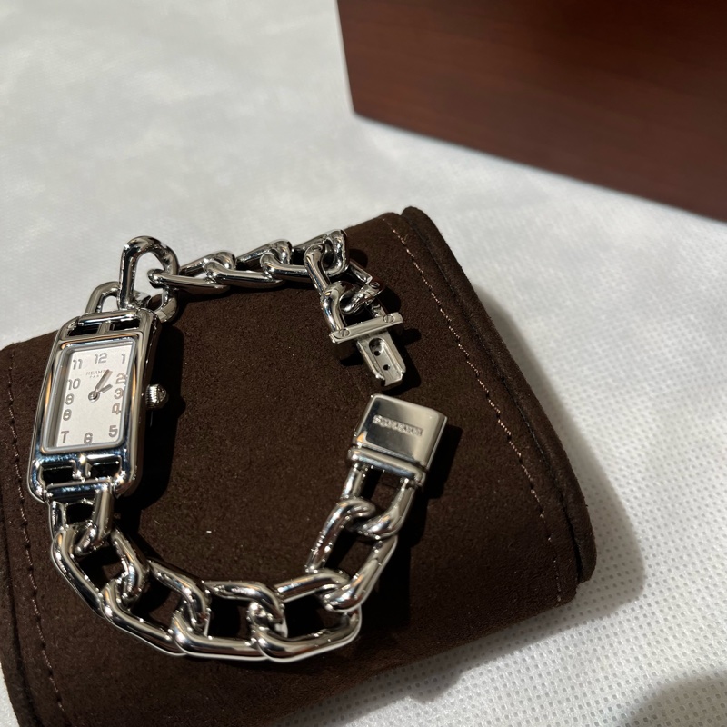 Hermes銀色不鏽鋼白面鏈袋手錶-6