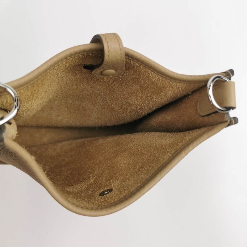 Hermes Evelyne 16鏤空斜背包單肩包Clemence(TC)牛皮銀扣1C塵土色K刻-6