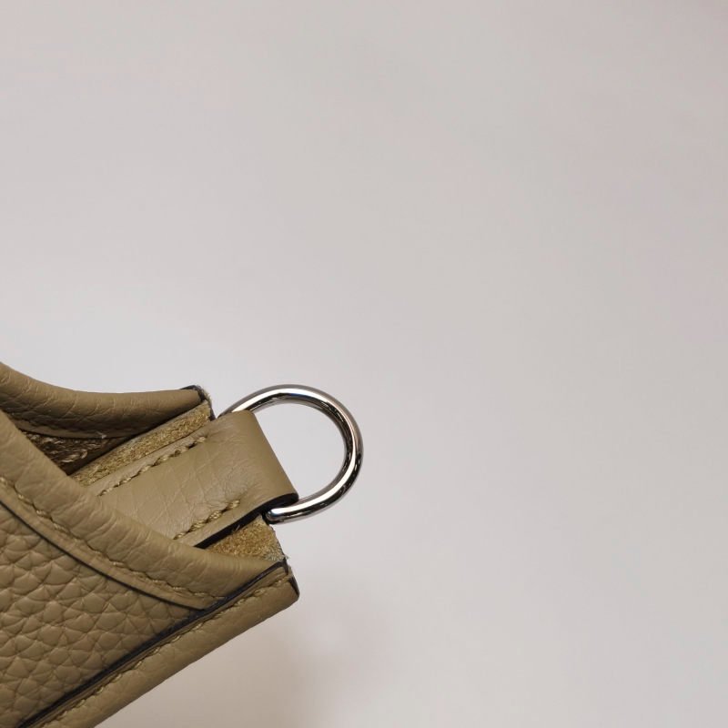 Hermes Evelyne 16鏤空斜背包單肩包Clemence(TC)牛皮銀扣1C塵土色K刻-10