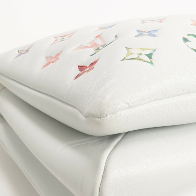 LOUIS VUITTON 羊皮皮革Coussin PM金扣手挽肩背兩用袋-9