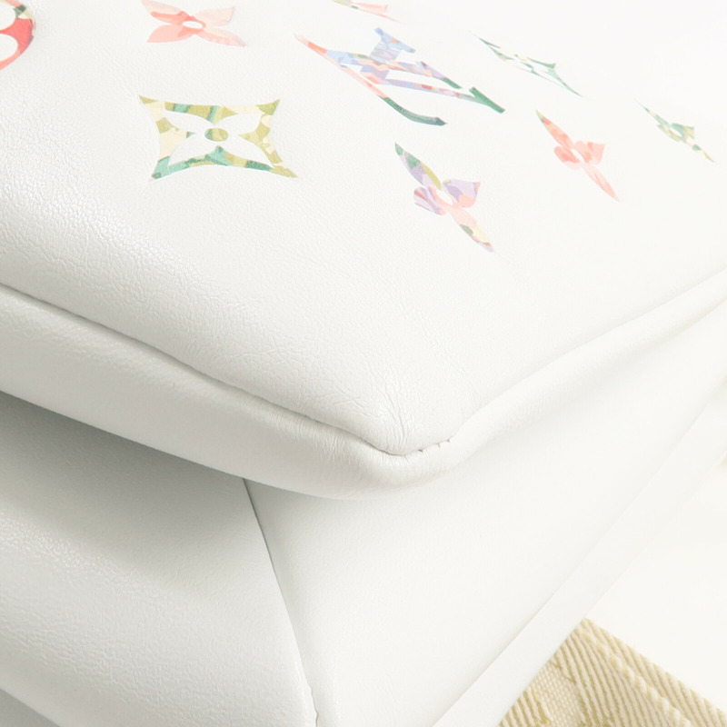 LOUIS VUITTON 羊皮皮革Coussin PM金扣手挽肩背兩用袋-10