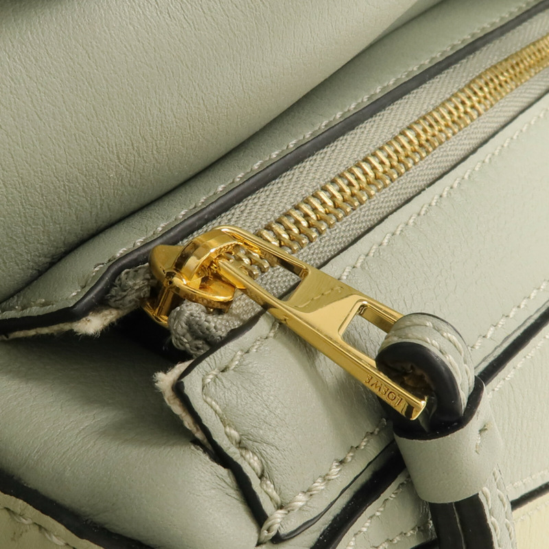 LOEWE 牛皮皮革Mini Puzzle金扣手挽肩背兩用袋-9