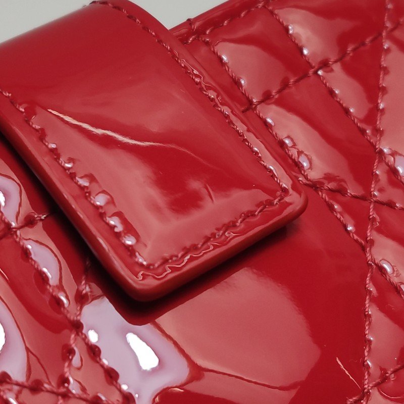 Dior Lady Dior戴妃包漆皮純色藤格紋字母Logo吊飾卡包-8