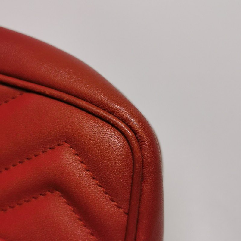 Gucci GG Marmont超迷你牛皮V紋絎縫雙G標誌 口蓋包斜背包單肩包-14