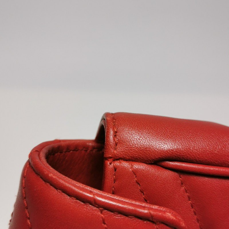 Gucci GG Marmont超迷你牛皮V紋絎縫雙G標誌 口蓋包斜背包單肩包-16