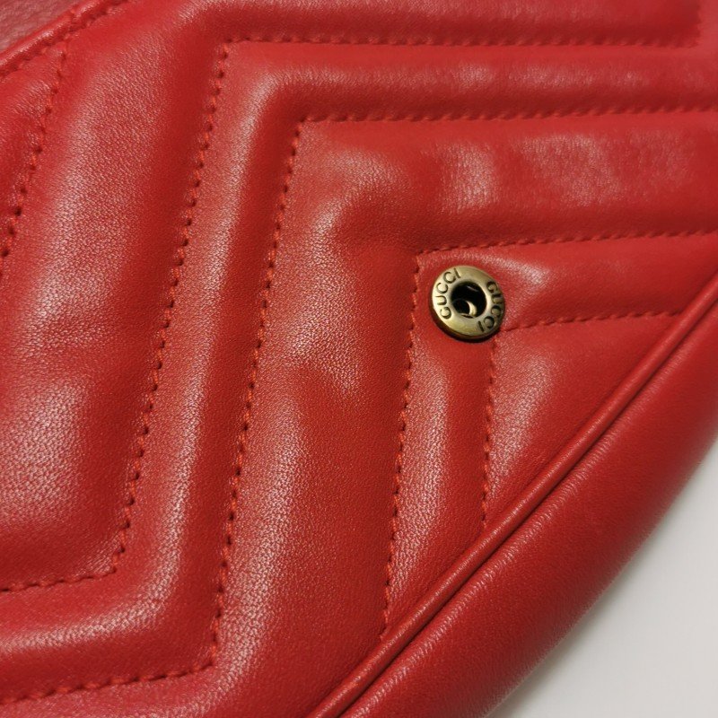 Gucci GG Marmont超迷你牛皮V紋絎縫雙G標誌 口蓋包斜背包單肩包-18