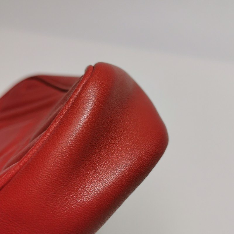 Gucci GG Marmont超迷你牛皮V紋絎縫雙G標誌 口蓋包斜背包單肩包-19