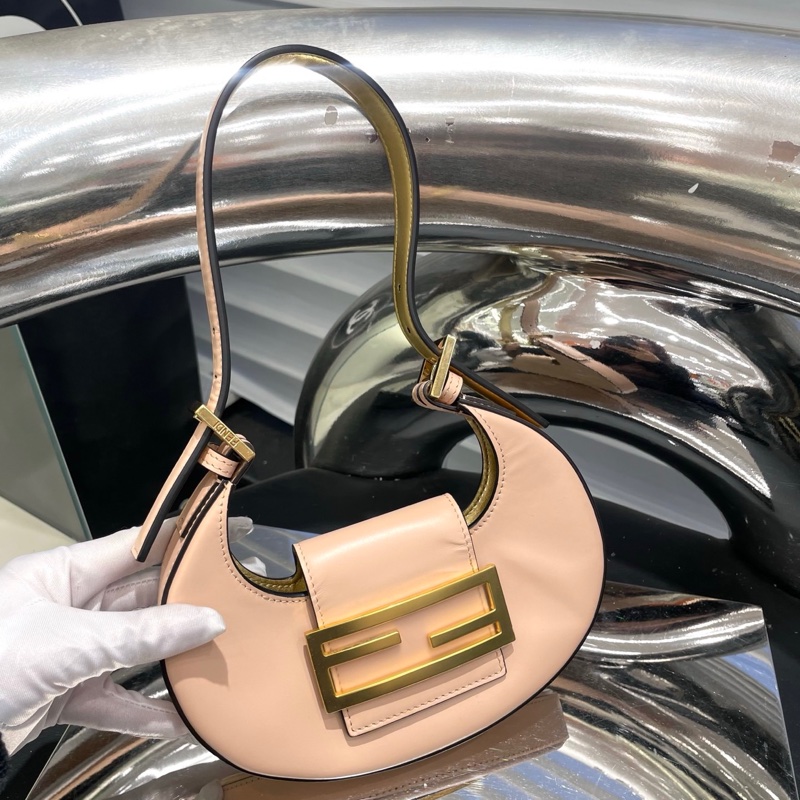 Fendi芬迪金元宝腋下包-0